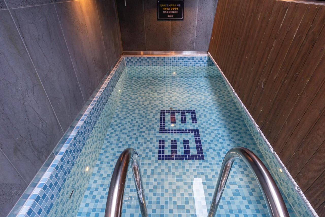 Louis Boutique Hotel Changwon Luaran gambar